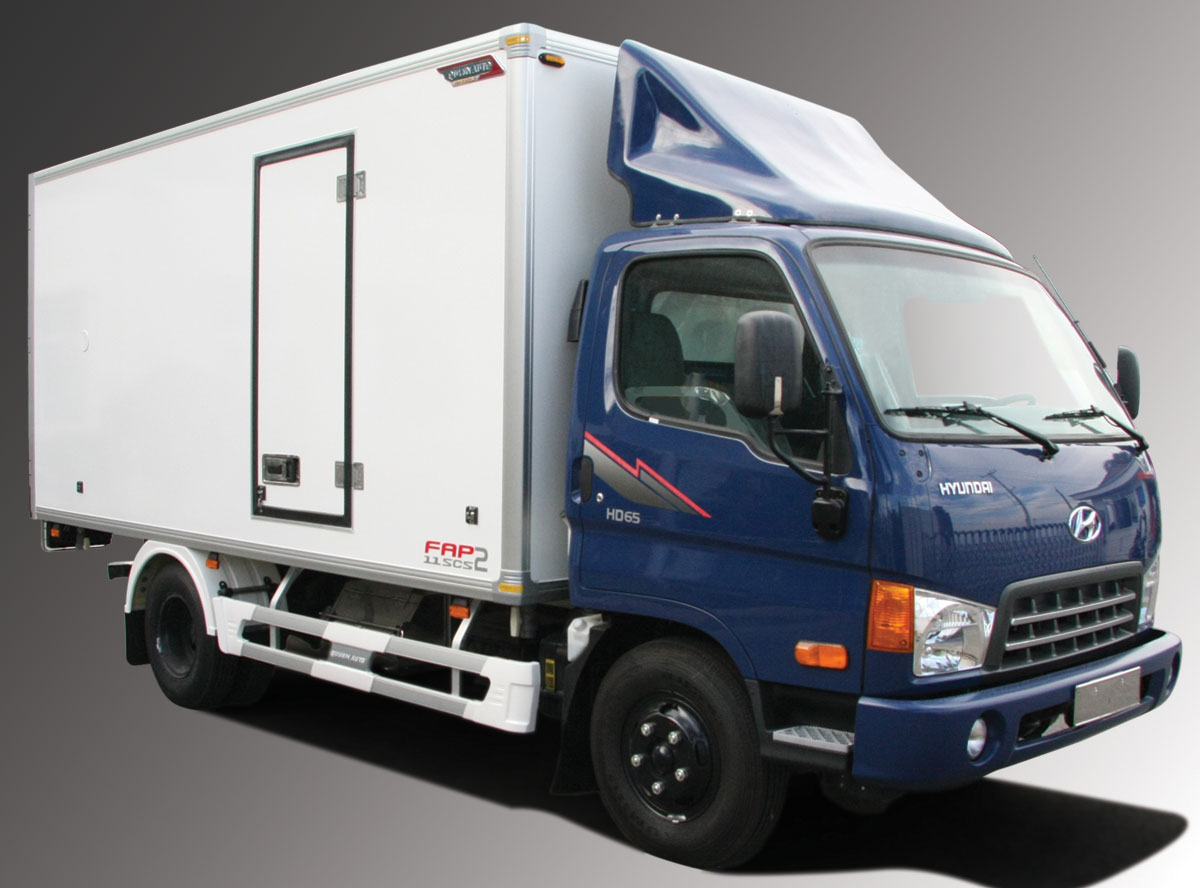 Xe tải Hyundai HD72 thùng kín composite